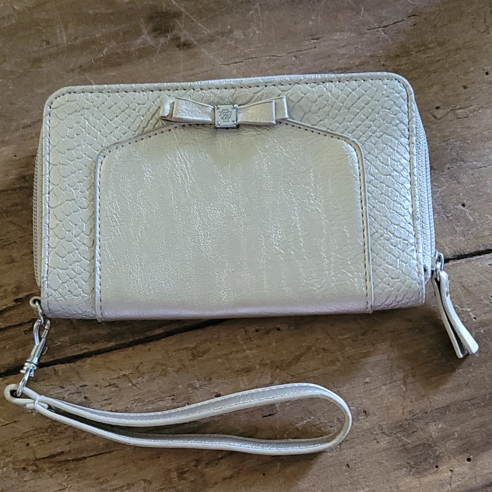 Cute wristlet